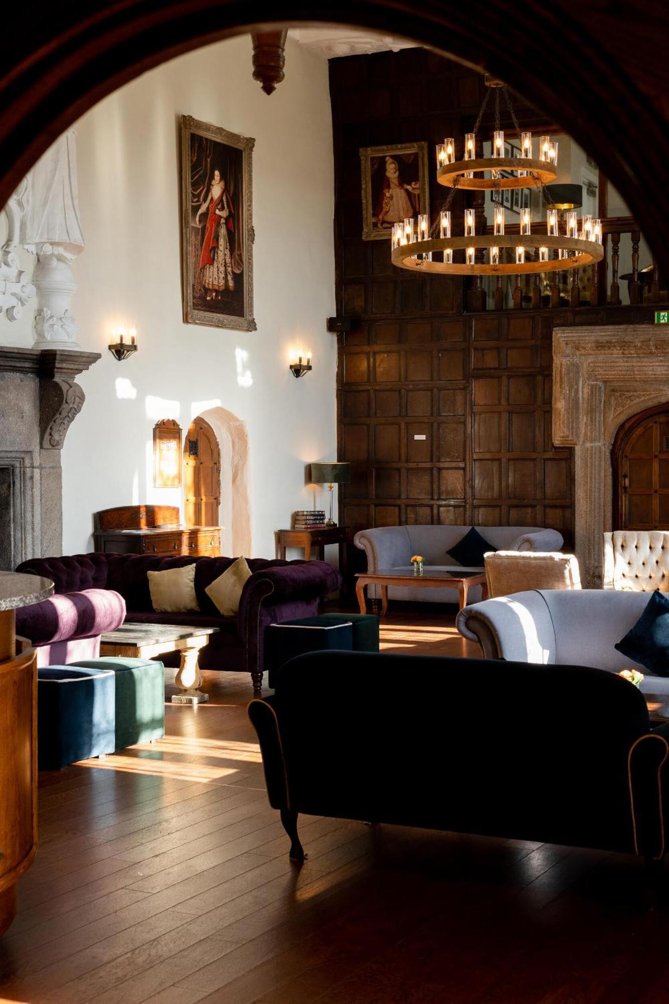 Boringdon Hall Hotel And Spa Plymouth Luaran gambar The interior of the main house